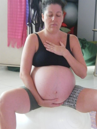 Respiração para relaxar - Yoga para grávidas - Foto: Adriana Vieira