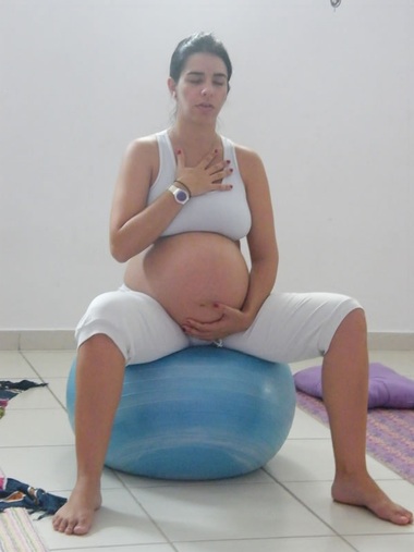 Respiração para relaxar - Yoga para grávidas - Foto: Adriana Vieira