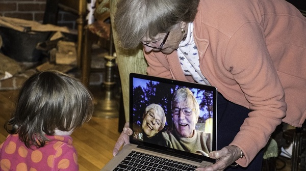 Cresce número de avós que criam os netos