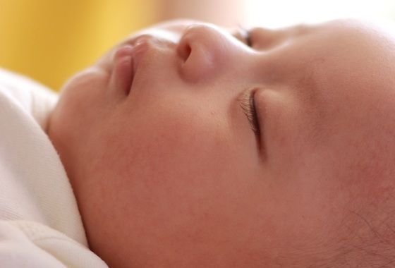 bebê silencioso pode ser sinal de apraxia da fala - Foto: nguyenbaqua - pixabay.com